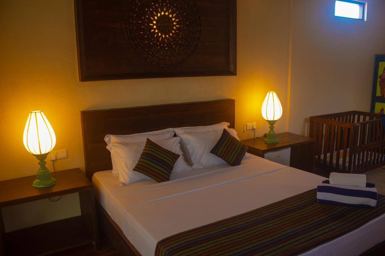 Guru Beach Resort Tangalle Bagian luar foto