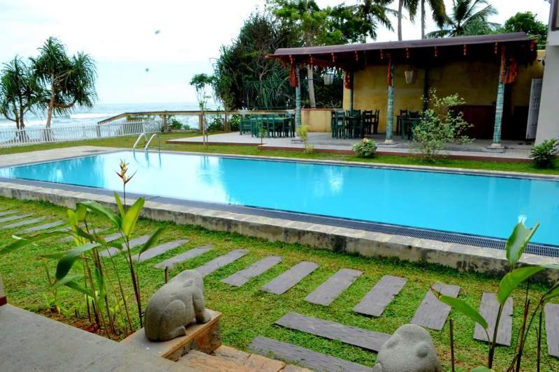 Guru Beach Resort Tangalle Bagian luar foto